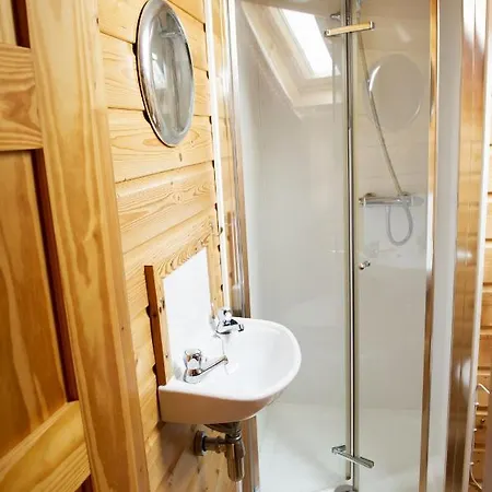 Tepee Pod, *